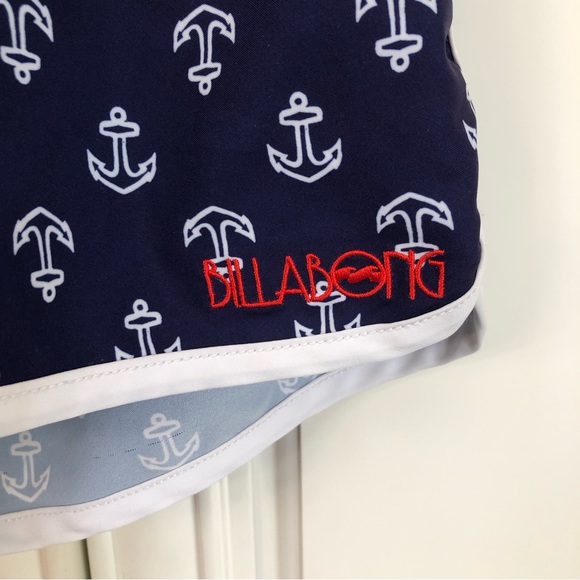 Billabong girls board shorts - Picture 3 of 6
